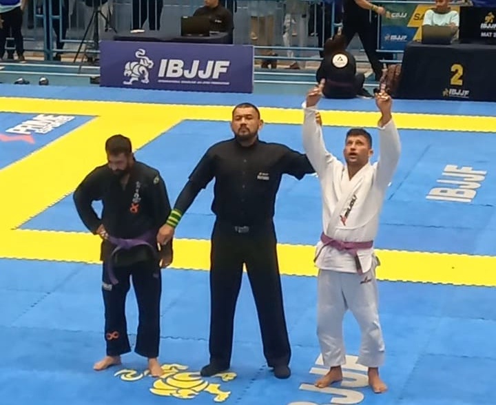Atletas de Nova Veneza conquistam ouro e prata no Jiu-jítsu 3 Atletas de Nova Veneza conquistam ouro e prata no Jiu-jítsu