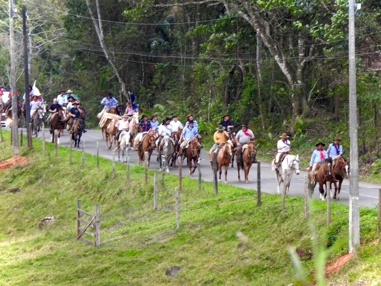Tropeiros de Urubici descem a serra pelo Caminho dos Tropeiros até Nova Veneza 12 Tropeiros de Urubici descem a serra pelo Caminho dos Tropeiros até Nova Veneza