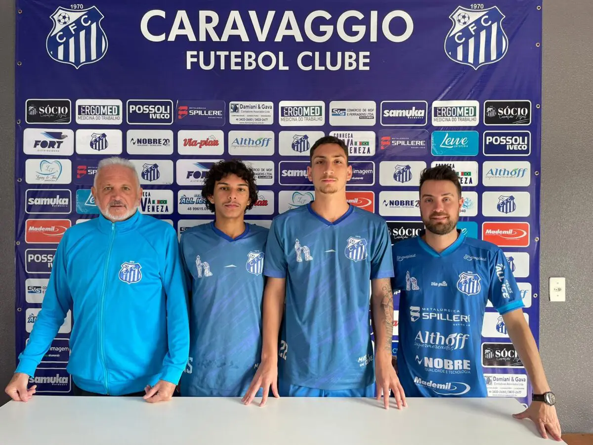 Ruan e Hudson assinam contrato profissional com o Caravaggio