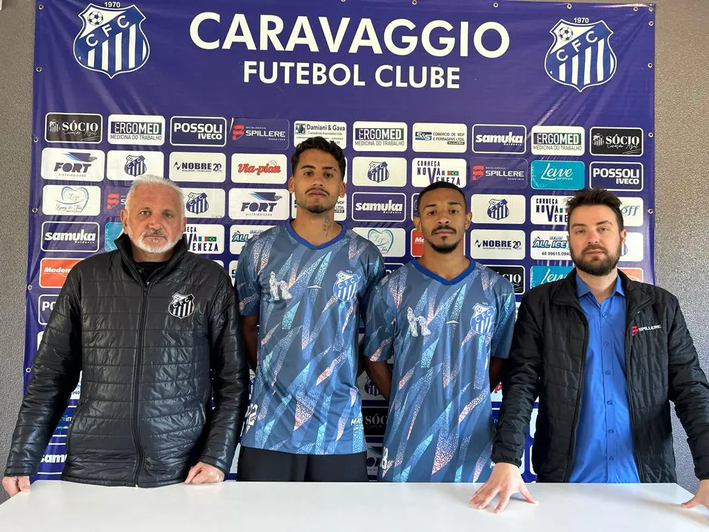 Caravaggio contrata zagueiro e lateral