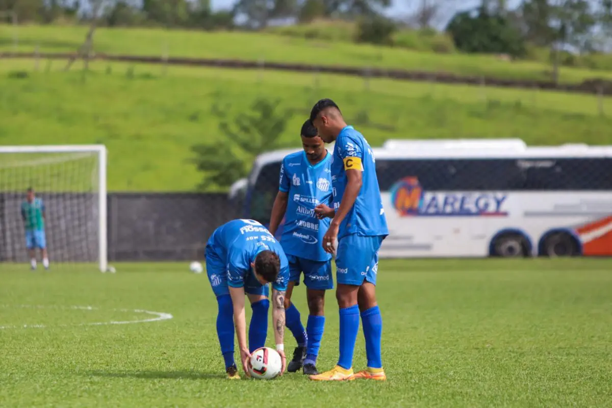 Caravaggio empata com o Hercílio Luz no Estádio da Montanha