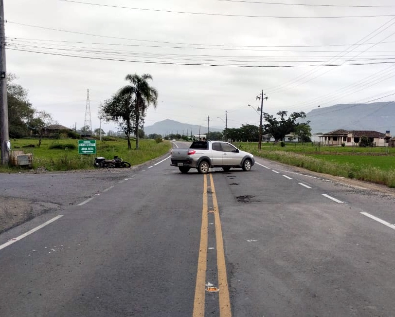 Motociclista tem rosto ferido após colisão no São Bento Baixo 1 Motociclista tem rosto ferido após colisão no São Bento Baixo