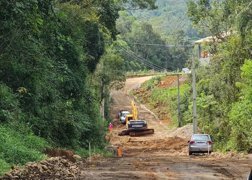 Obras afetam trânsito na Via Centenária