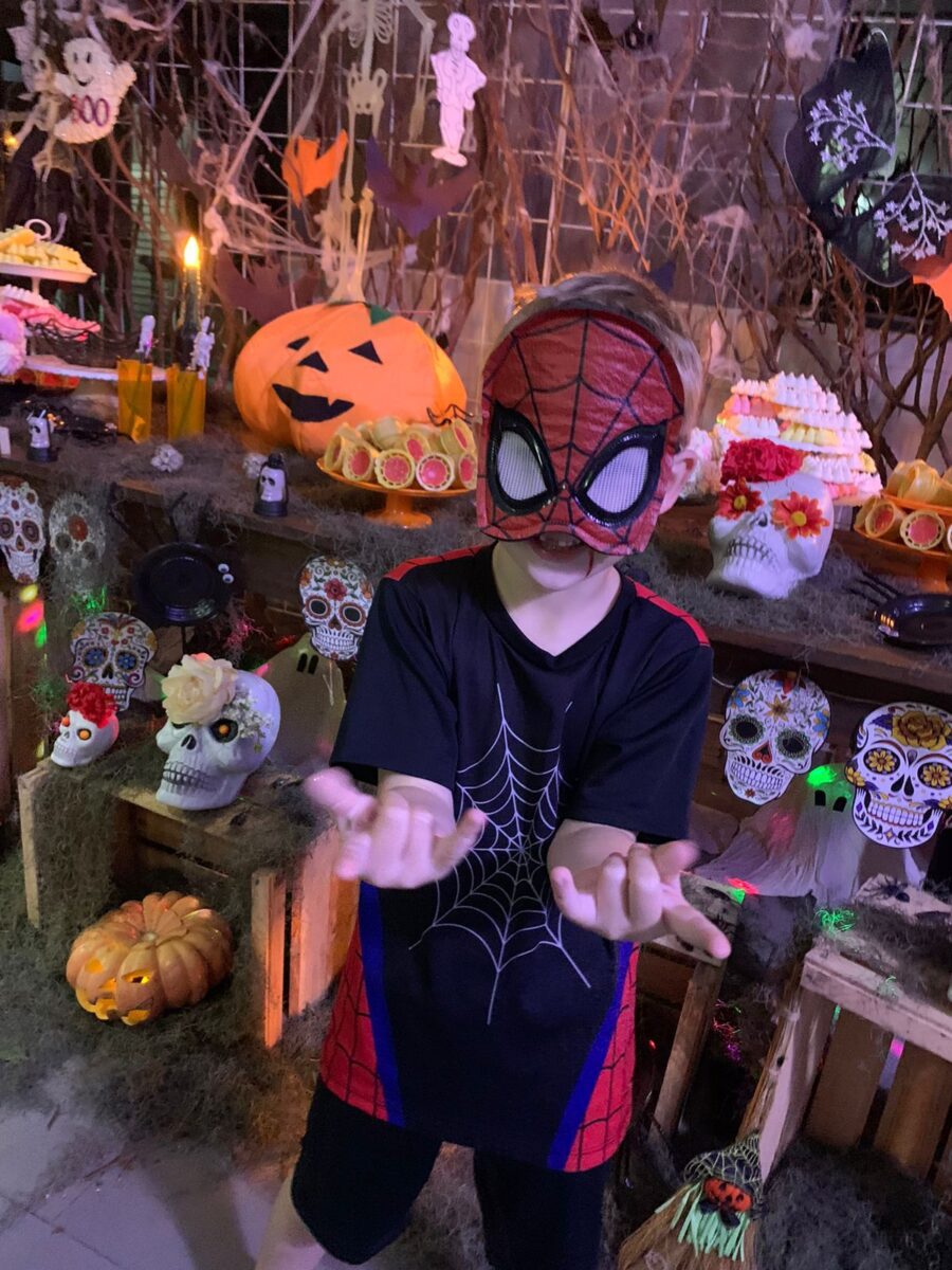 Halloween: comunidade do São Bento Baixo se reúne em noite de fantasia 26 Halloween: comunidade do São Bento Baixo se reúne em noite de fantasia