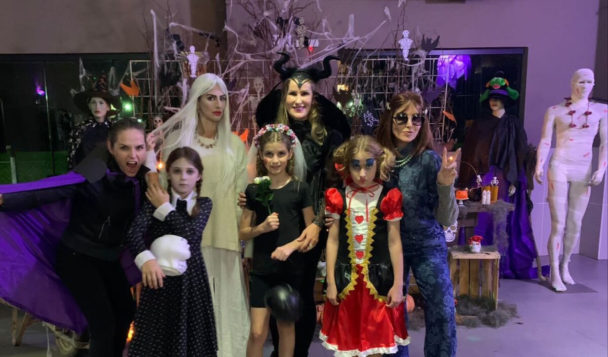 Halloween: comunidade do São Bento Baixo se reúne em noite de fantasia 2 Halloween: comunidade do São Bento Baixo se reúne em noite de fantasia