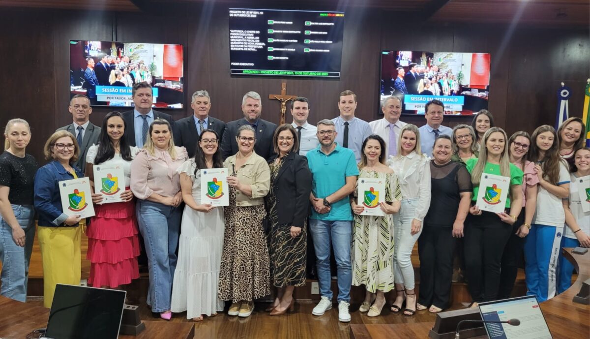 Atleta e educadoras recebem homenagem na Câmara de Vereadores