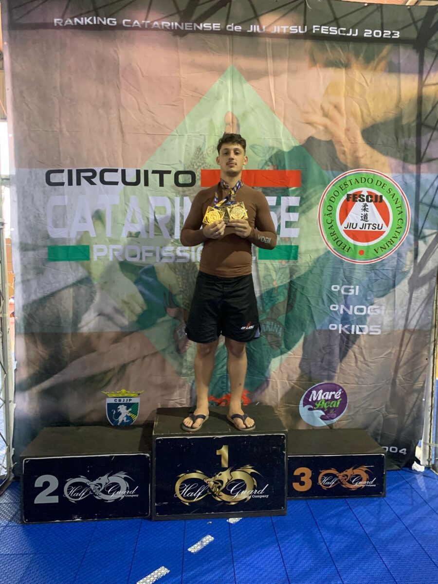 Willian Colombo Policarpi conquista mais três medalhas de ouro em campeonato estadual de jiu-jítsu 3 Willian Colombo Policarpi conquista mais três medalhas de ouro em campeonato estadual de jiu-jítsu