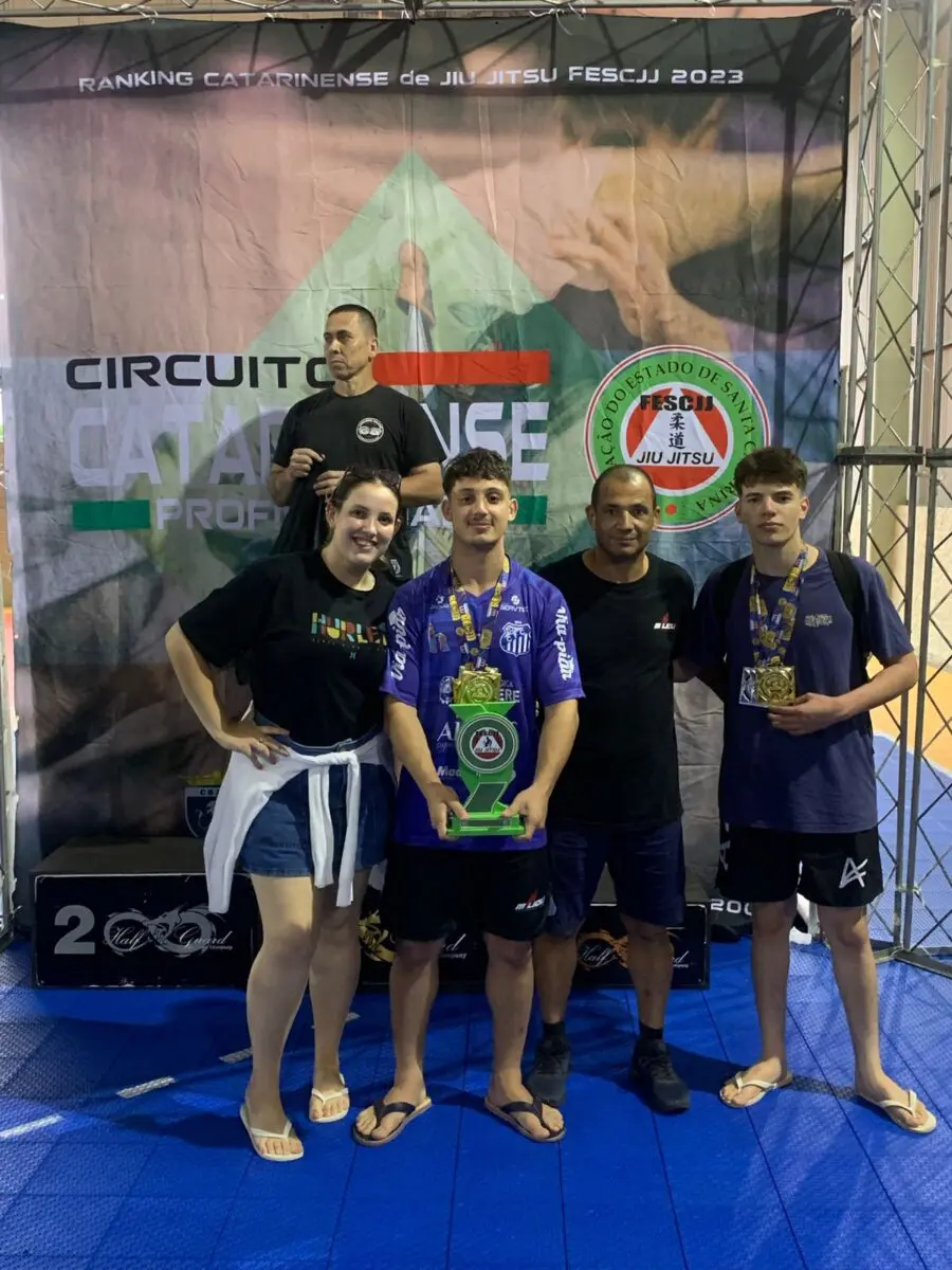 Willian Colombo Policarpi conquista mais três medalhas de ouro em campeonato estadual de jiu-jítsu