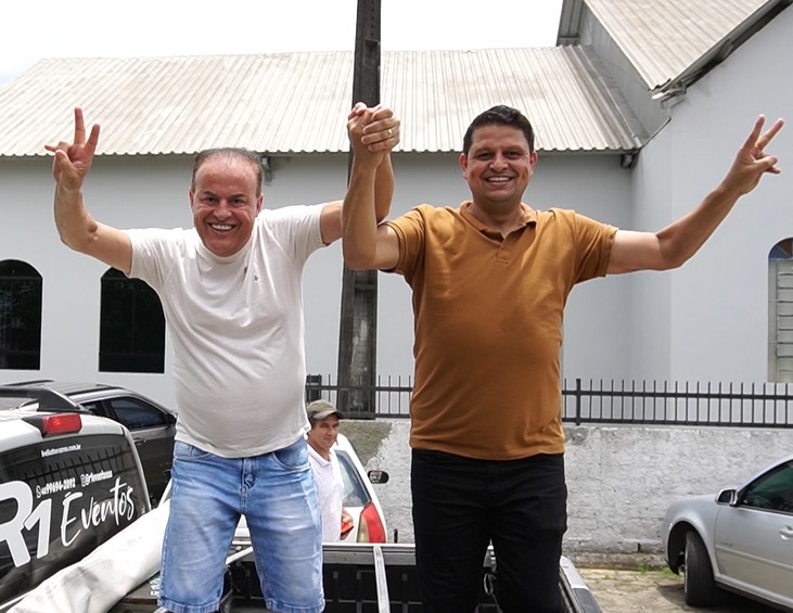 Ximenes quer transparência na Coopera, promove adesivaço e dá novo ritmo à campanha 1 Ximenes quer transparência na Coopera, promove adesivaço e dá novo ritmo à campanha