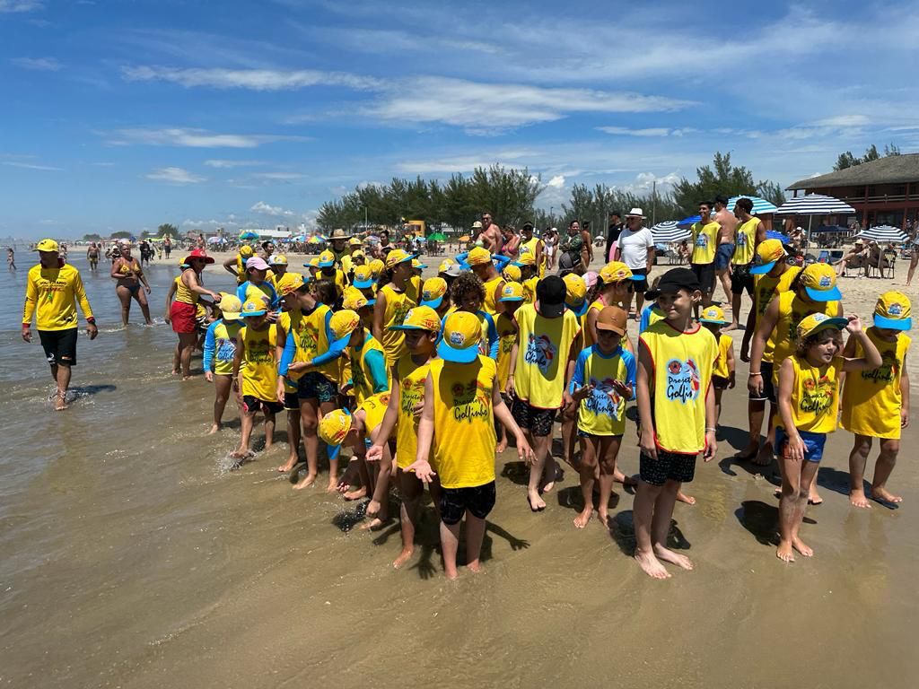 Projeto Golfinho inicia nas praias do litoral sul catarinense 2 Projeto Golfinho inicia nas praias do litoral sul catarinense
