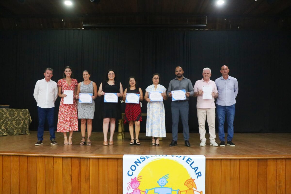 Conselheiros tutelares são empossados em cerimônia em Nova Veneza 1 Conselheiros tutelares são empossados em cerimônia em Nova Veneza