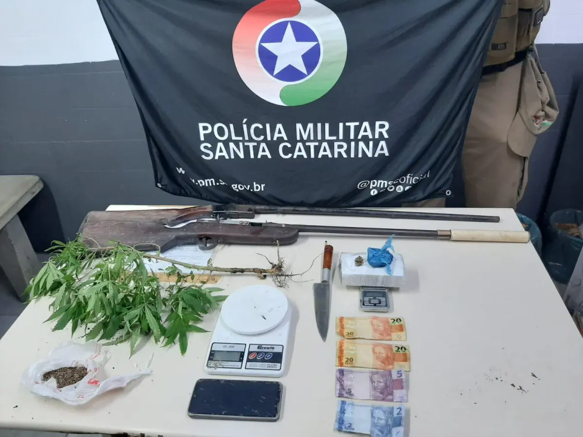 No Caravaggio homem é preso pela PM por tráfico de drogas e posse de arma de fogo