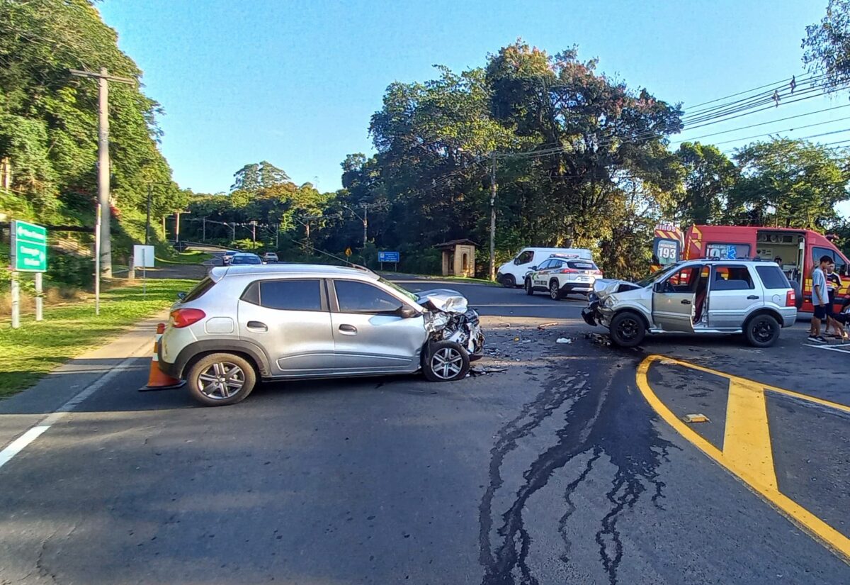 Mais um grave acidente de trânsito é registrado no mesmo local em Nova Veneza 1 Mais um grave acidente de trânsito é registrado no mesmo local em Nova Veneza