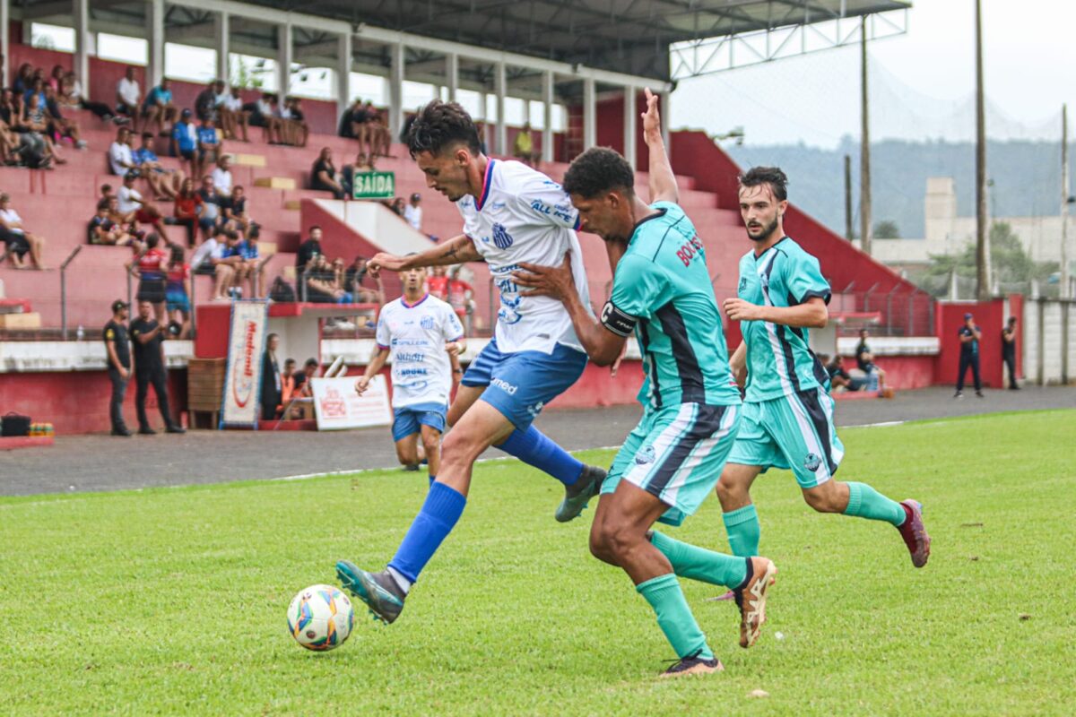 Caravaggio vence o Manchister pelo Catarinense Sub-21 B 3 Caravaggio vence o Manchister pelo Catarinense Sub-21 B