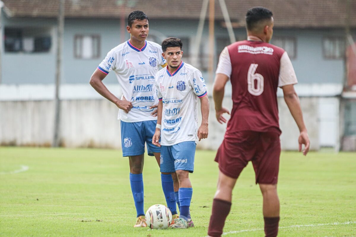 Caravaggio abre vantagem na decisão do Catarinense Sub-21 B 3 Caravaggio abre vantagem na decisão do Catarinense Sub-21 B