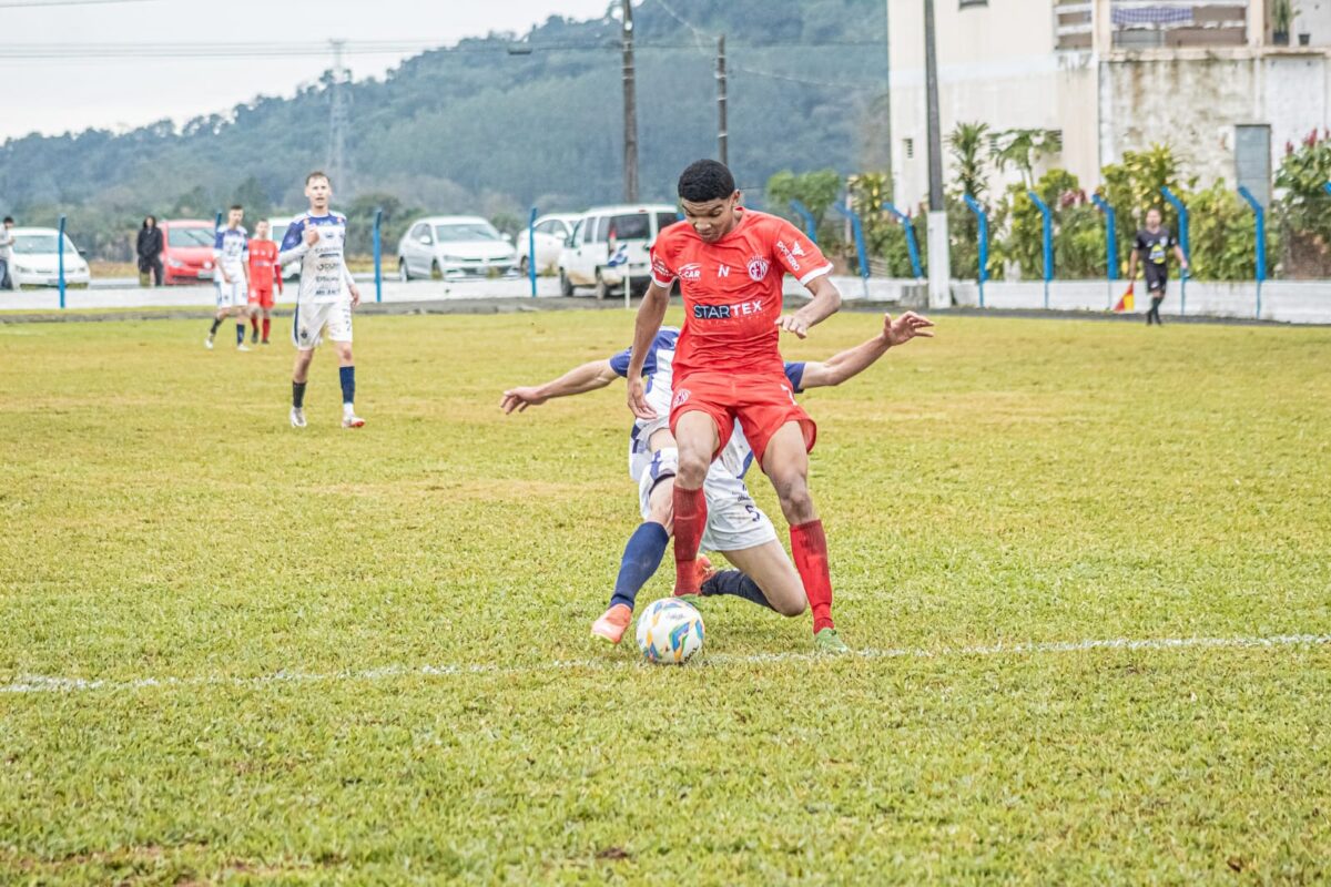 O primeiro confronto entre São Bento Alto e Metropolitano terminou em empate 2 O primeiro confronto entre São Bento Alto e Metropolitano terminou em empate