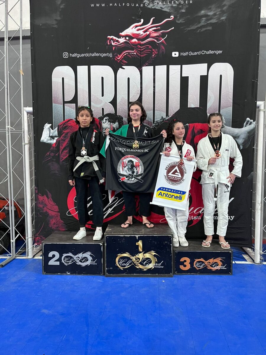 Atletas de Nova Veneza brilham em torneio de Jiu-Jitsu em Sombrio 2 Atletas de Nova Veneza brilham em torneio de Jiu-Jitsu em Sombrio
