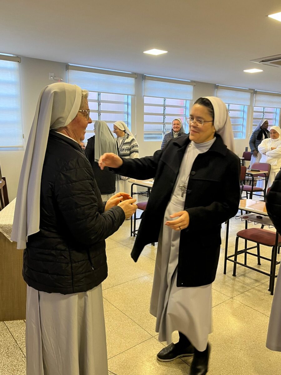 Madre Narcisa Maria Pasetto é eleita superiora geral das Irmãs Beneditinas da Divina Providência 12 Madre Narcisa Maria Pasetto é eleita superiora geral das Irmãs Beneditinas da Divina Providência