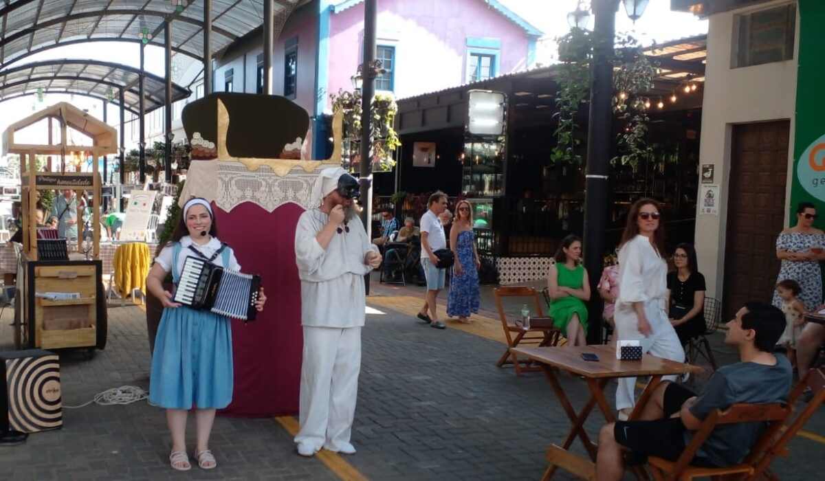 Nova Veneza recebe "Pulcinella e o Monstro" na sexta-feira e no sábado 1 Nova Veneza recebe "Pulcinella e o Monstro" na sexta-feira e no sábado