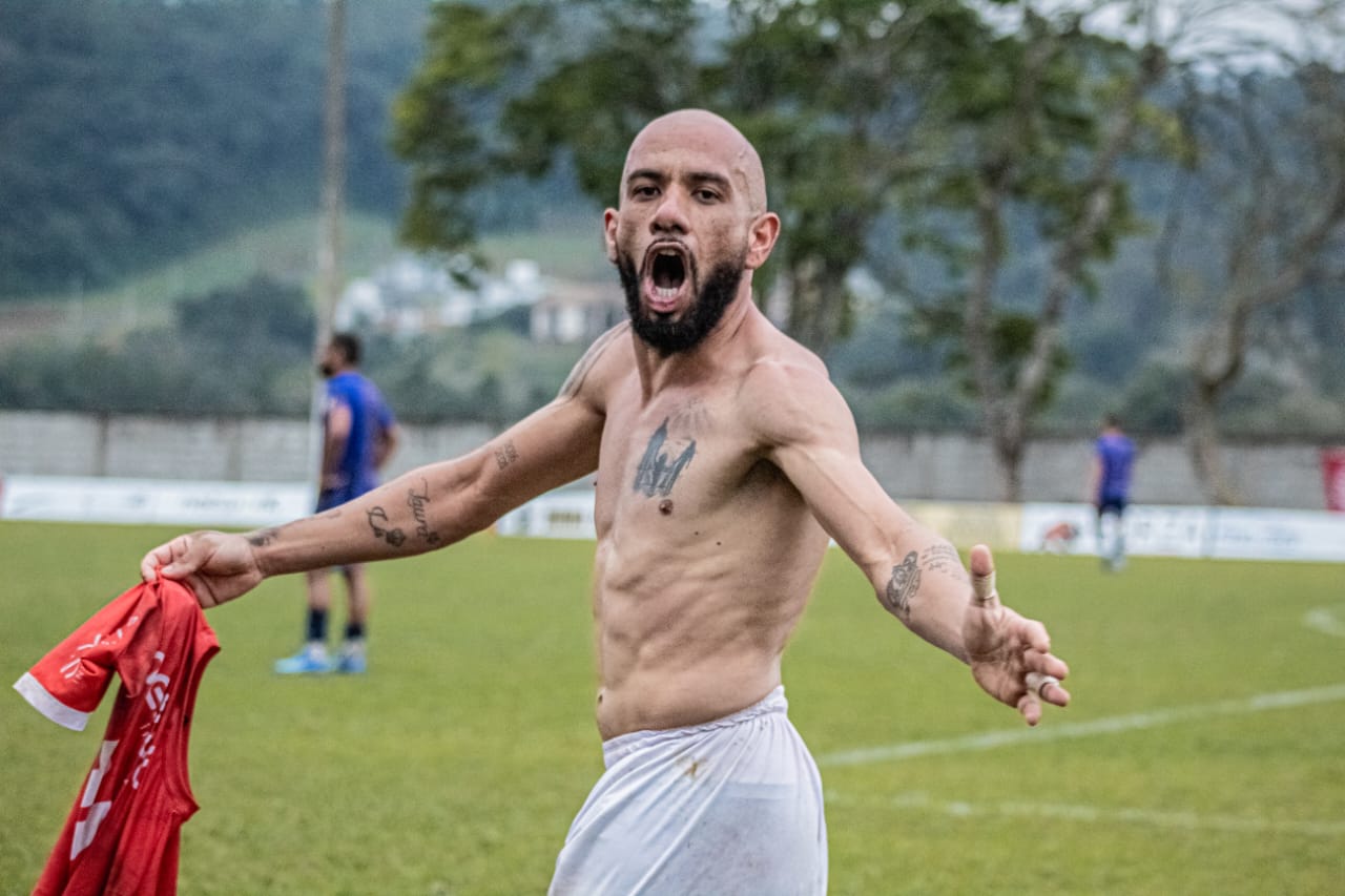 Metropolitano conquista vitória no primeiro jogo da final do regional da LARM