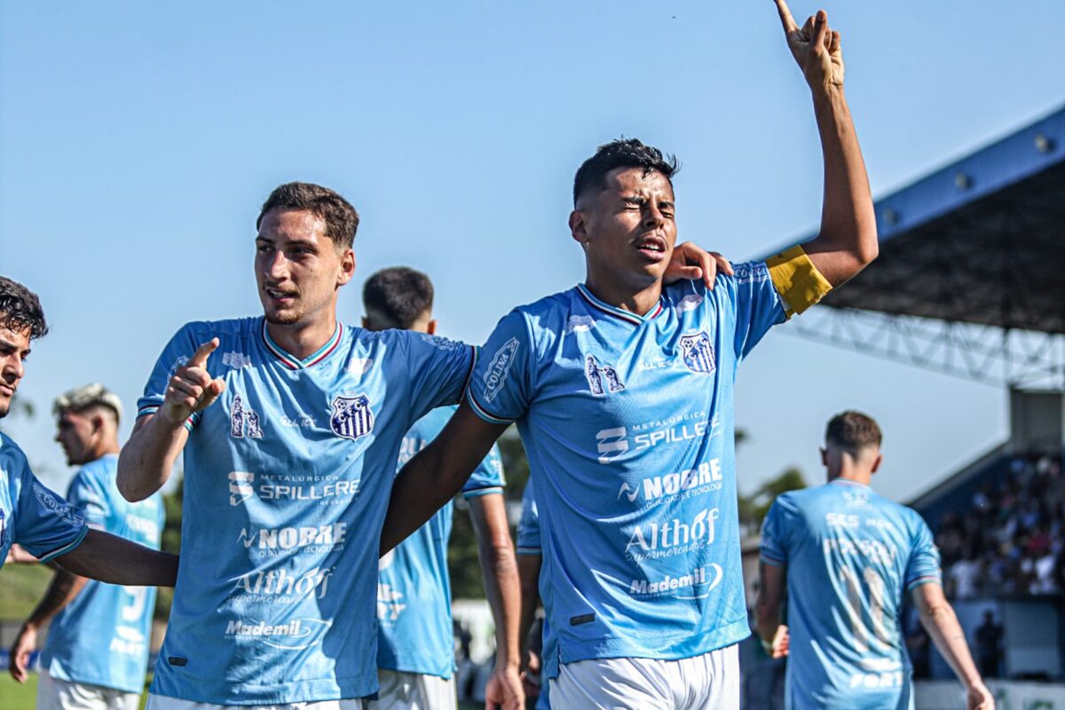 Caravaggio goleia o Metropolitano e se mantém na liderança da Copa SC Sub-21 5 Caravaggio goleia o Metropolitano e se mantém na liderança da Copa SC Sub-21